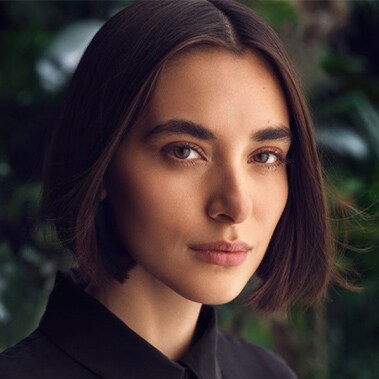 Modèle de soins des cheveux Aveda 